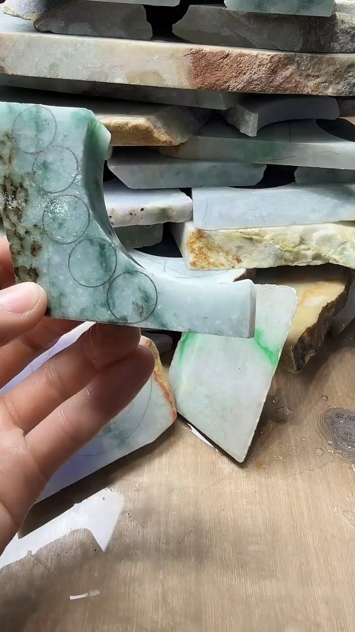 裸石翡翠刘***u天然翡翠A货花627