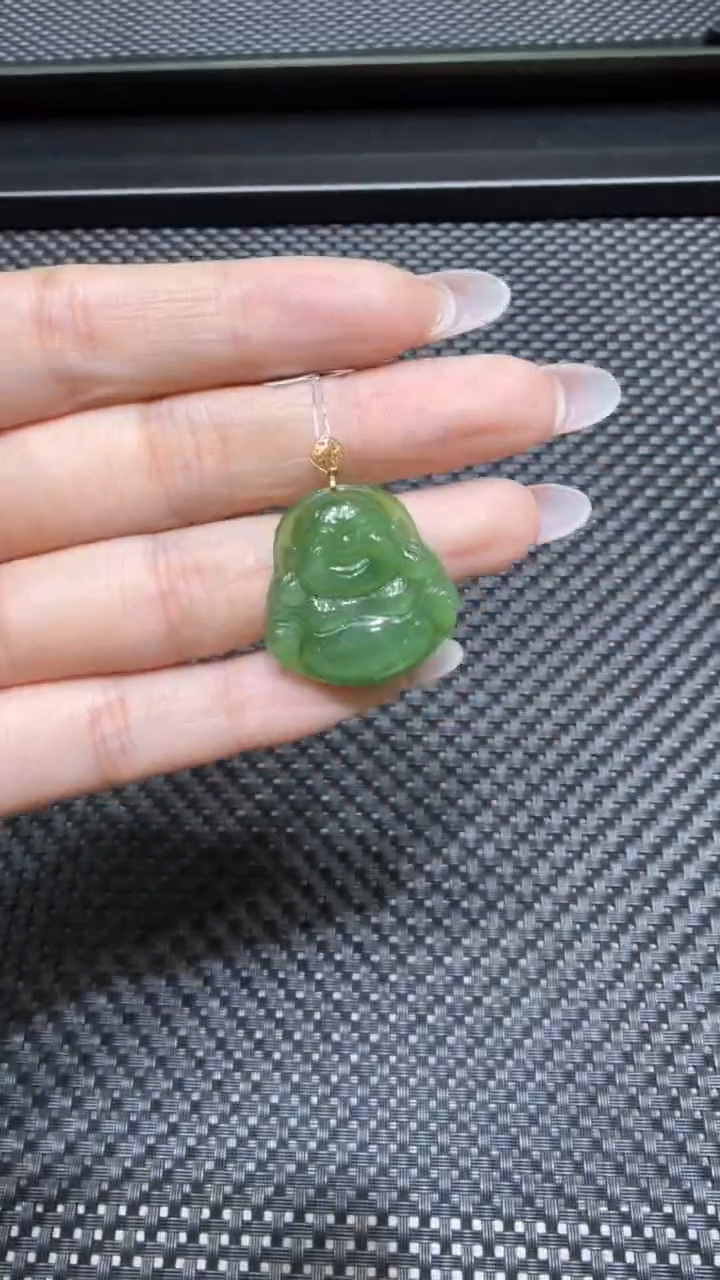 颈饰18K金镶嵌和田玉挂件