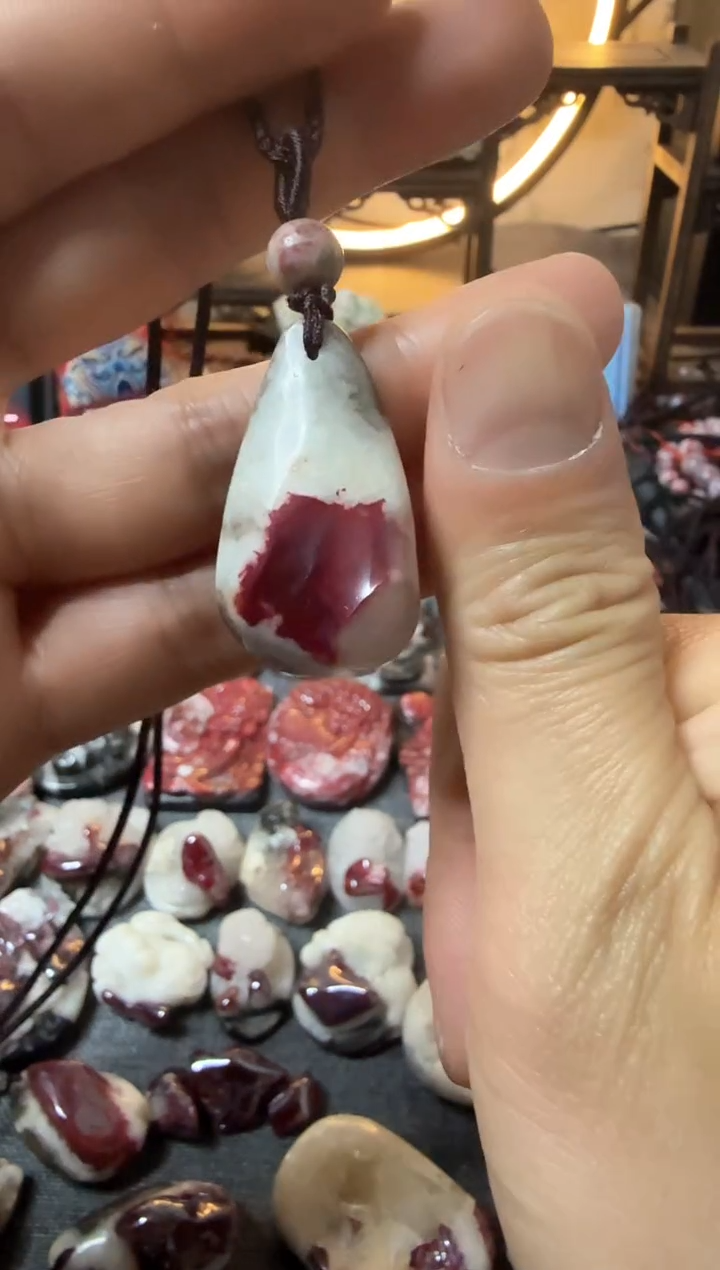 【闪购商品】天然辰砂大晶砂晶体随行吊坠1