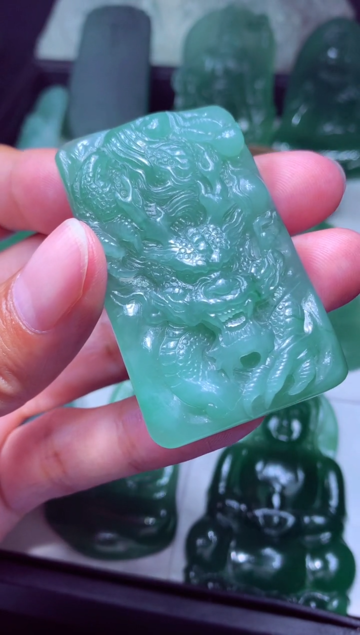 未镶嵌定制翡翠上**手天然翡翠A货吊坠 官方基地发货