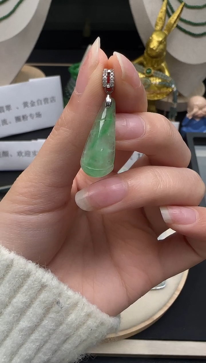 【闪购商品】翡翠吊坠(不含链)银S925镶嵌【海莎一口翠】翡翠挂件1
