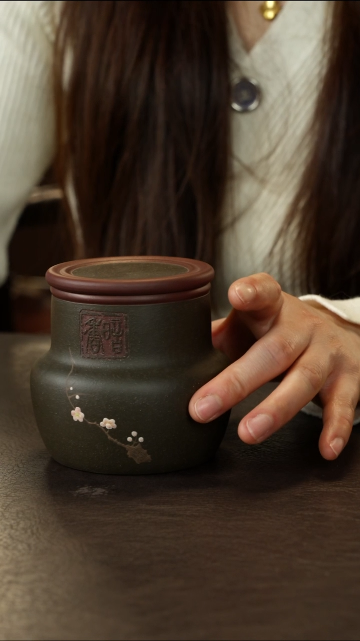 茶杯紫砂吴春艳 暗香小罐 绿泥