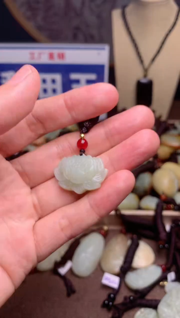 【闪购商品】和田玉颈饰未镶嵌1