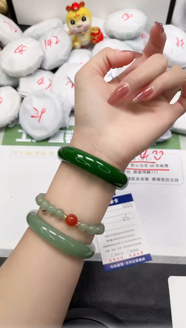 【闪购商品】石英质玉手镯未镶嵌444-56