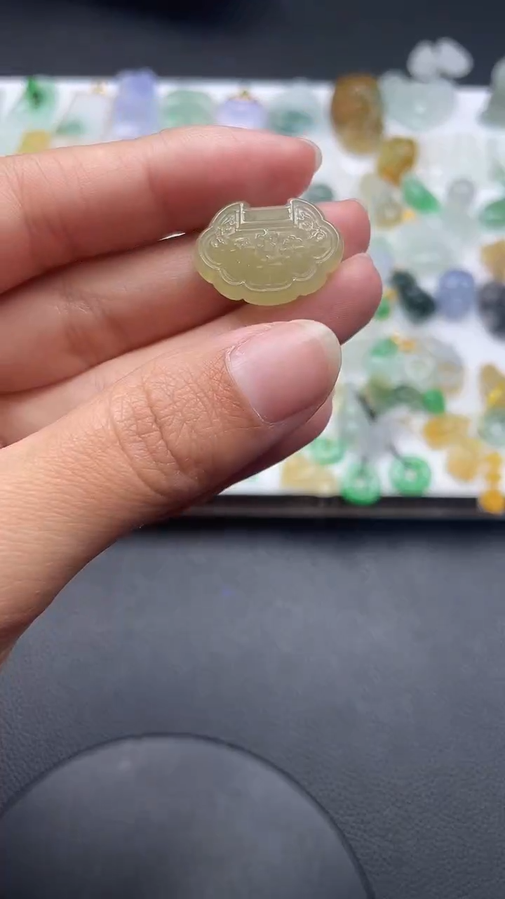 【闪购商品】定制翡翠未镶嵌翡翠