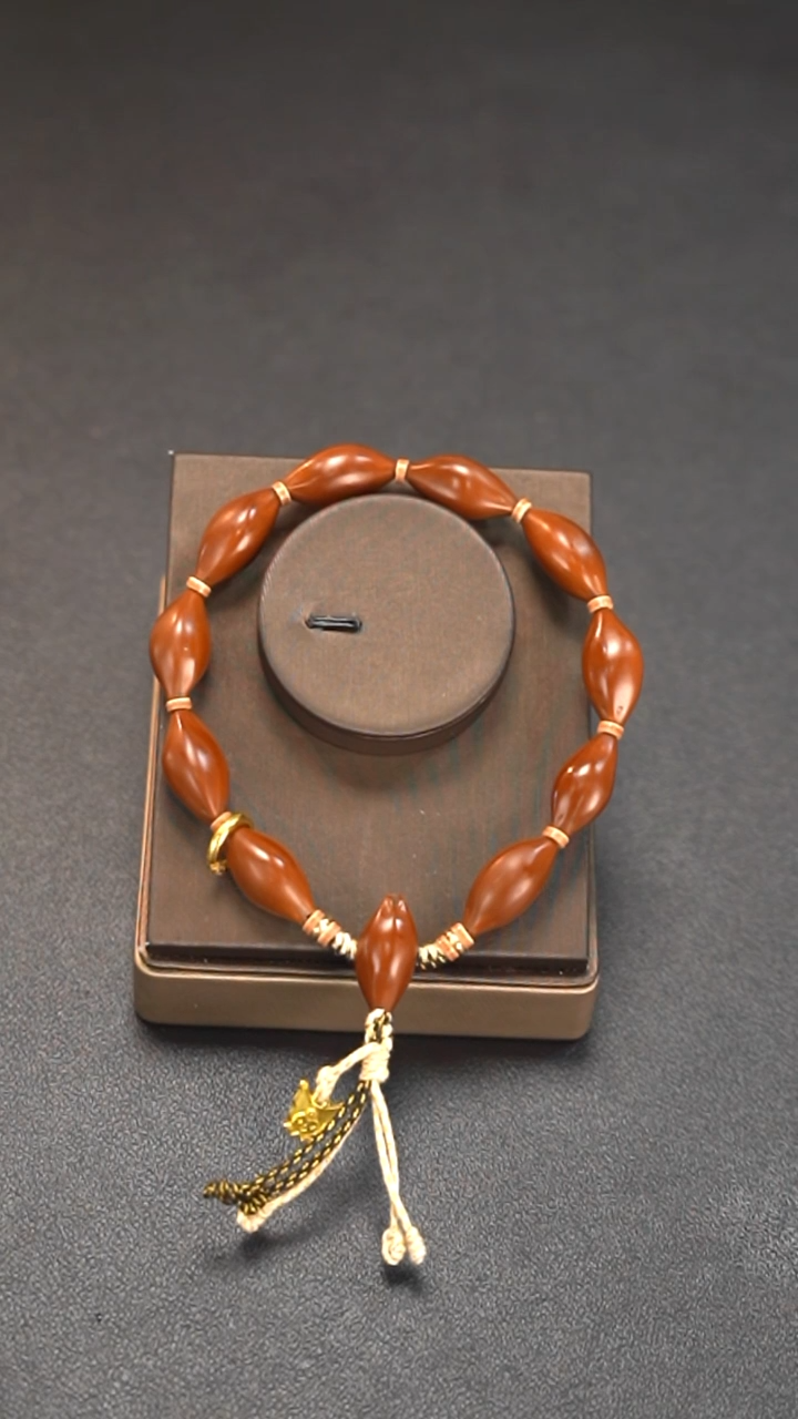 手串/手链橄榄核手串/手链橄榄核1.0鸡血红三面佛