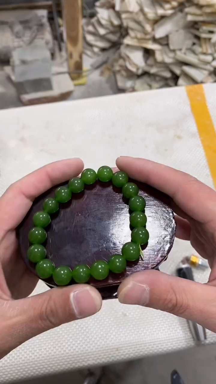 碧绿卡10MM圆串精美大气 