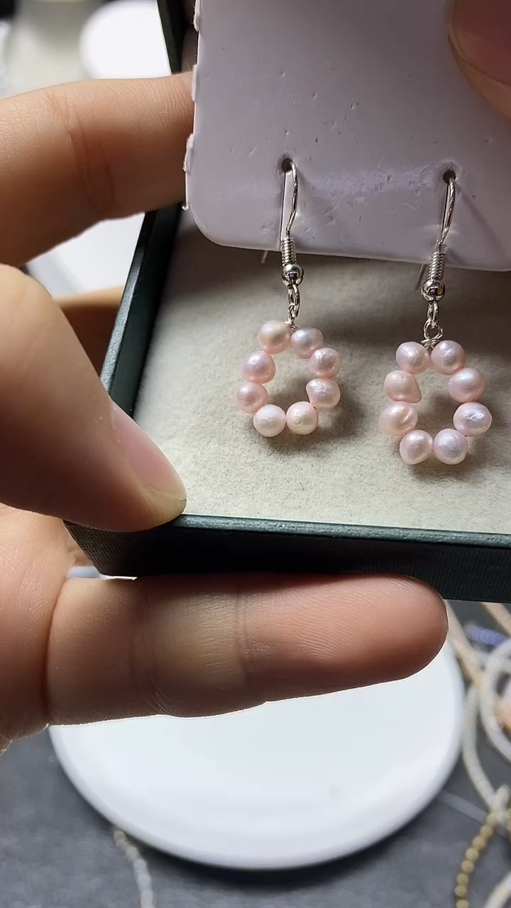 颈饰未镶嵌淡水珍珠耳饰