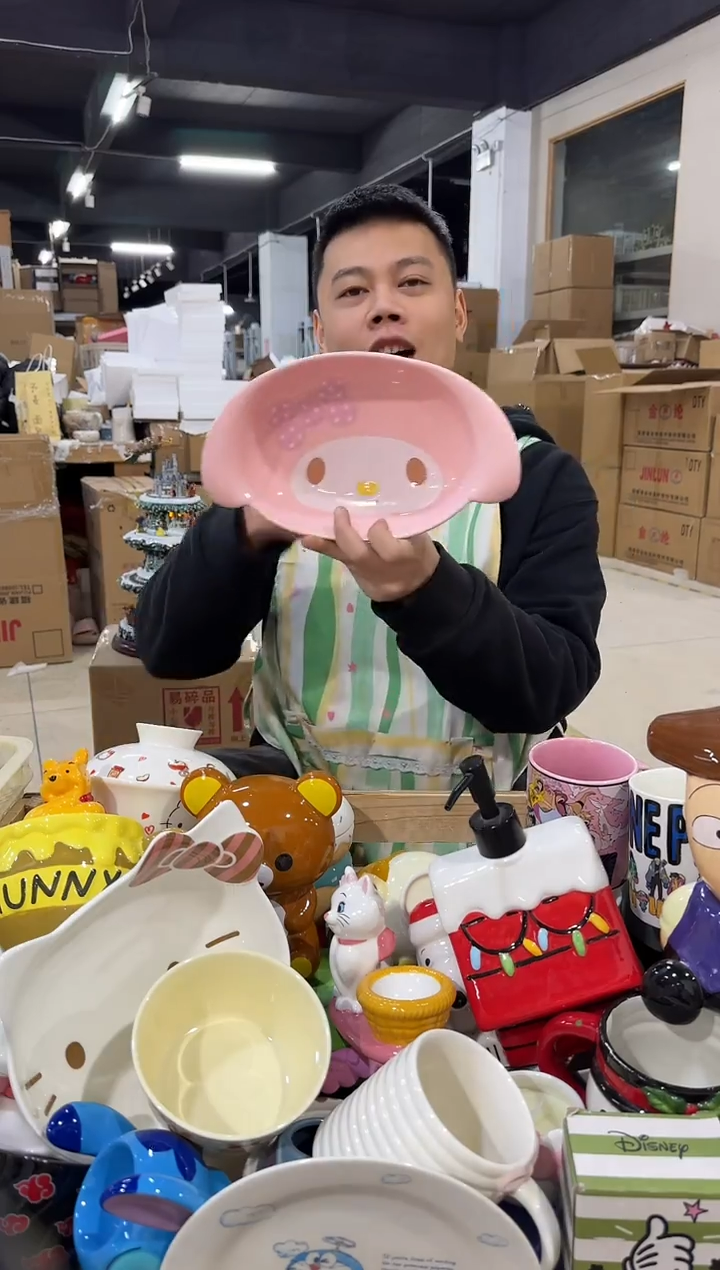 瓷片B款大号美乐蒂深碗