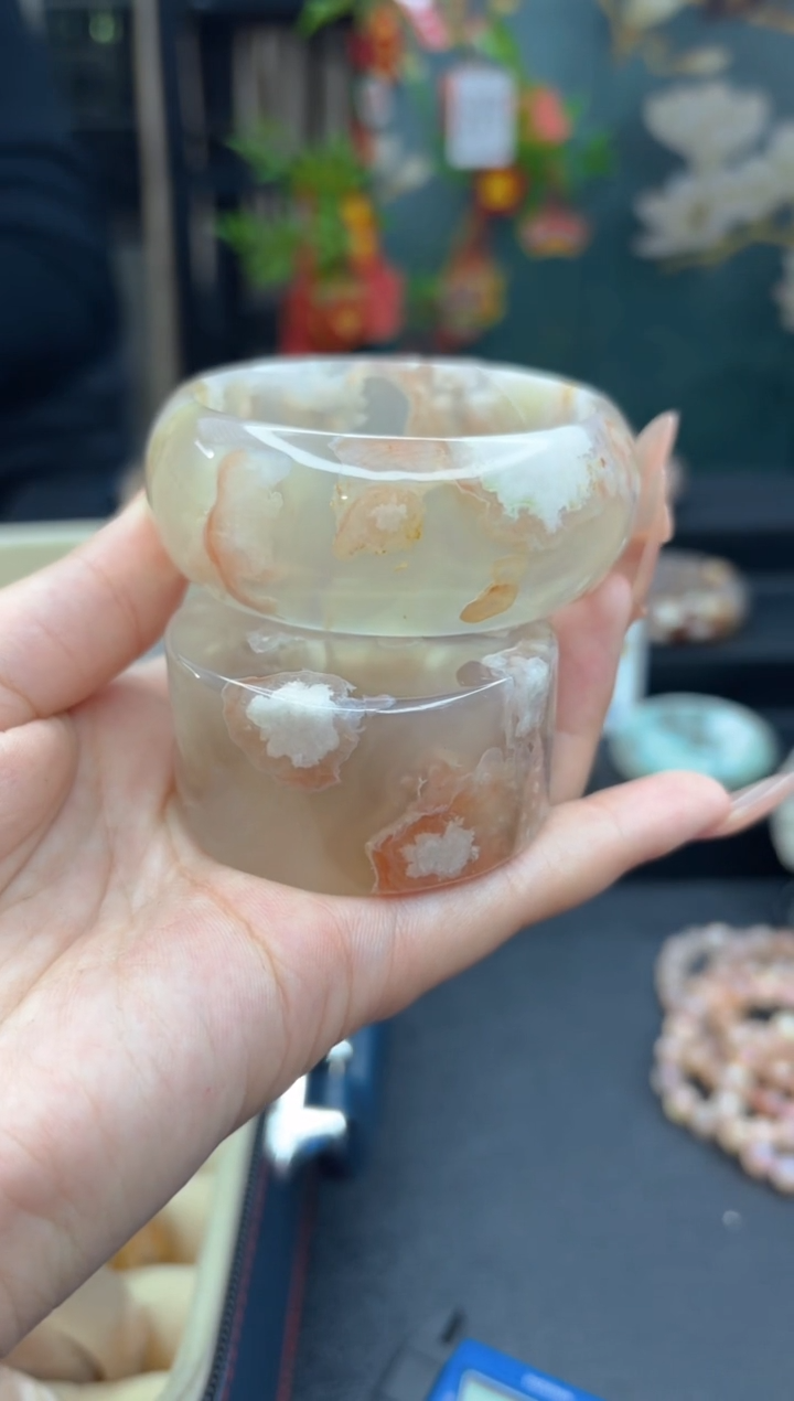 【闪购商品】石英质玉手镯未镶嵌93（56圈赠送镯心）