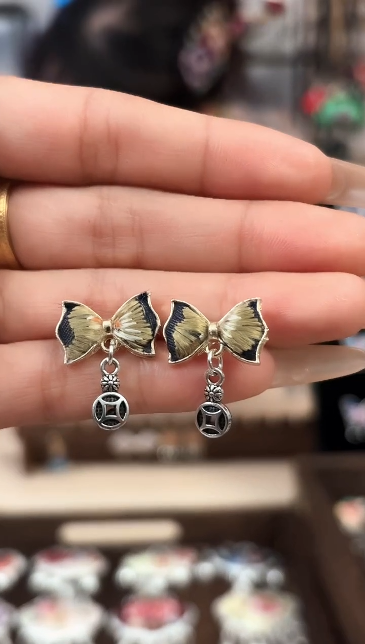 织绣非遗艺枝独秀老绣饰品403