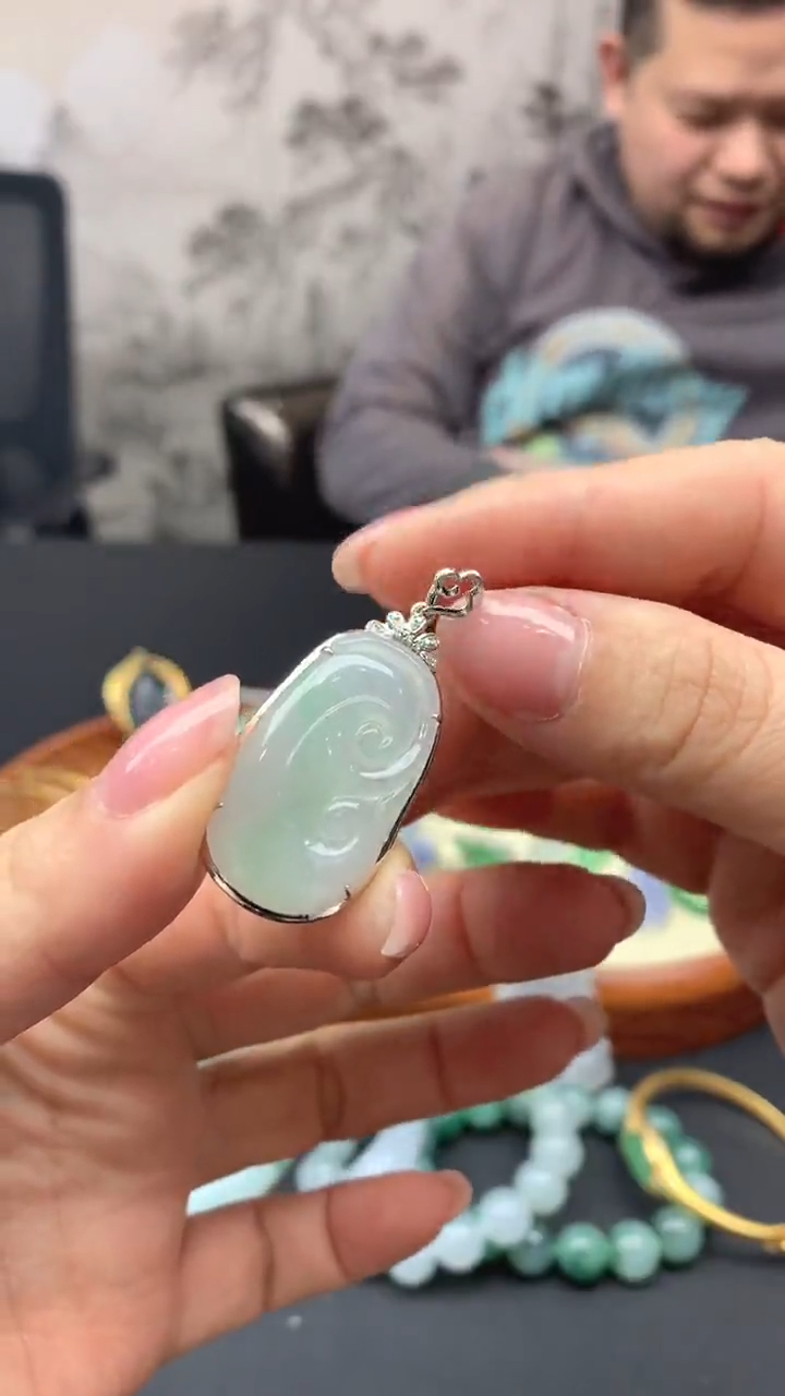 【闪购商品】翡翠颈饰18K金镶嵌36-天然翡翠