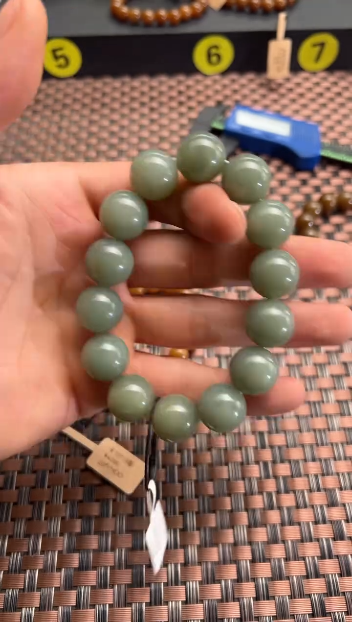 【闪购商品】和田玉手串未镶嵌且末料青白玉卡16手串