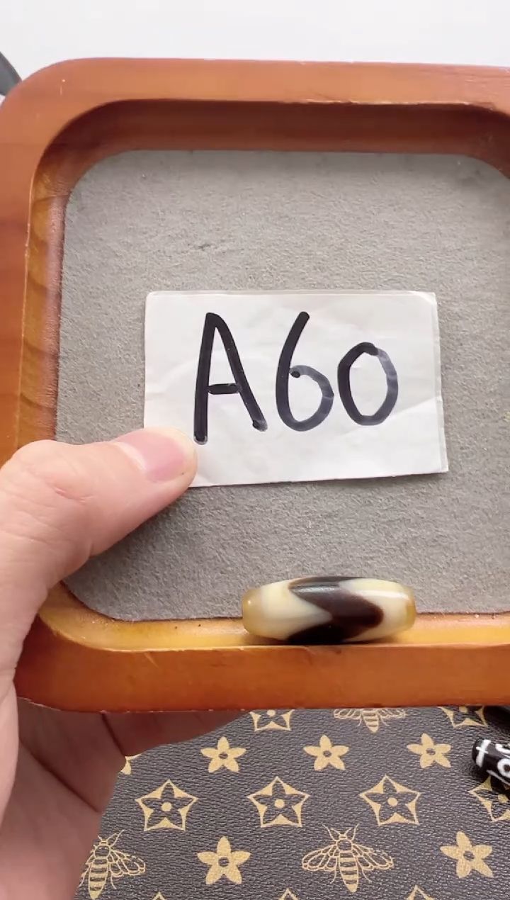 【闪购商品】玛瑙/玉髓吊坠(赠链)未镶嵌微瑕台工福利款