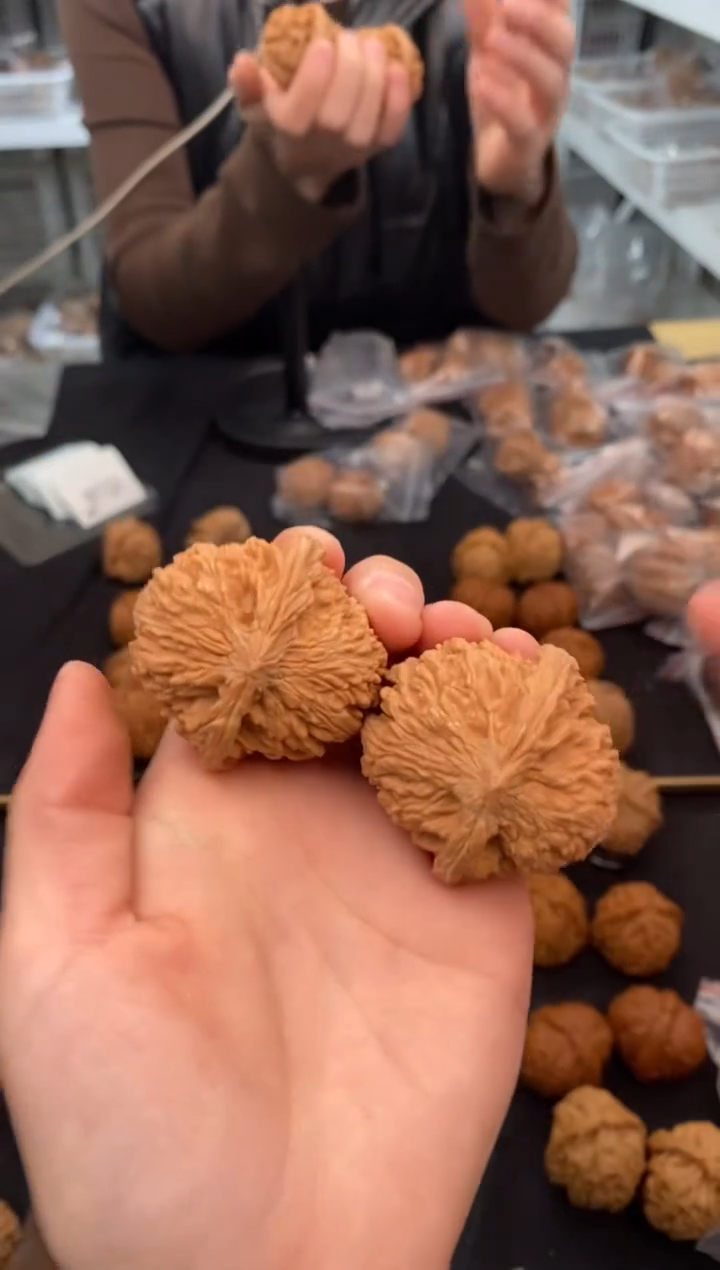 【闪购商品】文玩核桃把件满天星41-t278