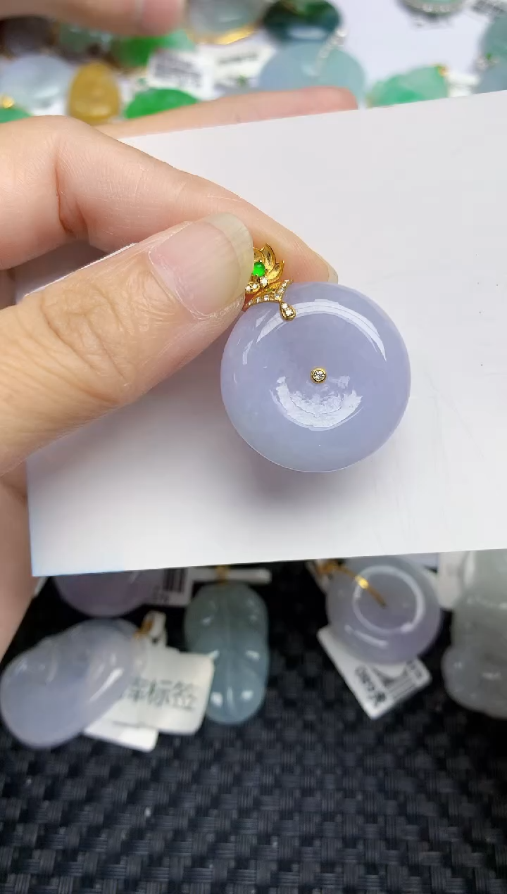 翡翠18K金镶嵌颈饰天然翡翠A货