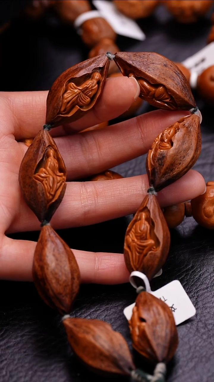 【闪购商品】橄榄核吊坠*9********-**