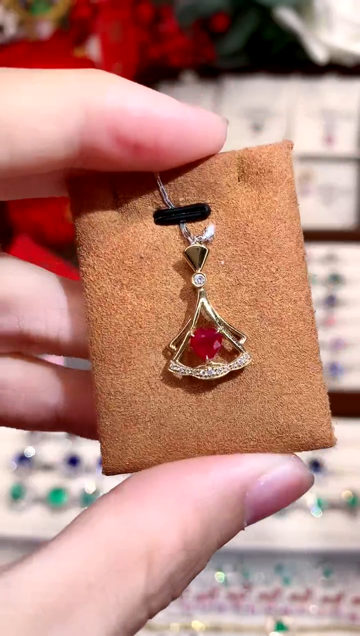 【闪购商品】红宝石吊坠18K金镶嵌0.50ct/天然宝石/七天无理由1