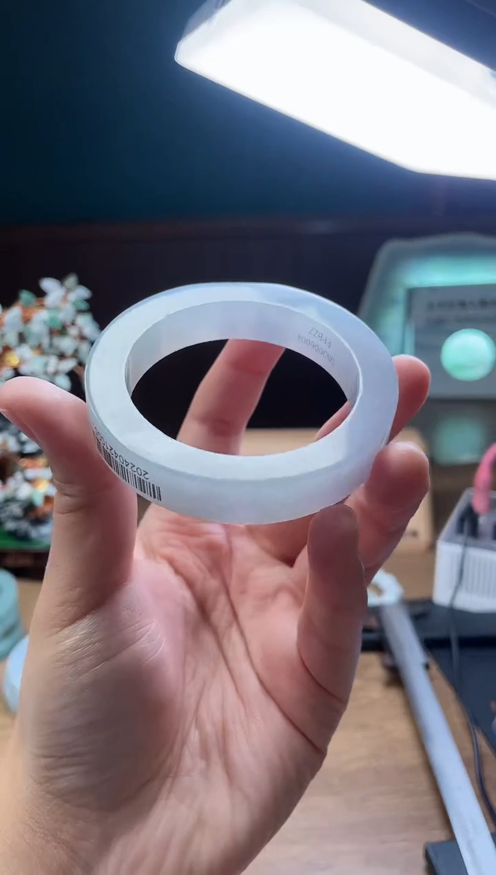 【闪购商品】定制翡翠手镯未镶嵌定制