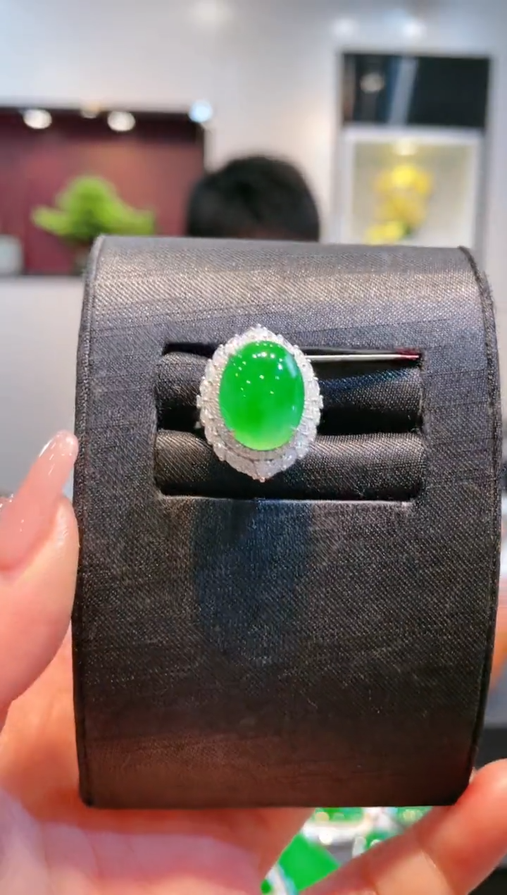【闪购商品】翡翠颈饰18K金镶嵌A109天然A货翡翠两用款戒指