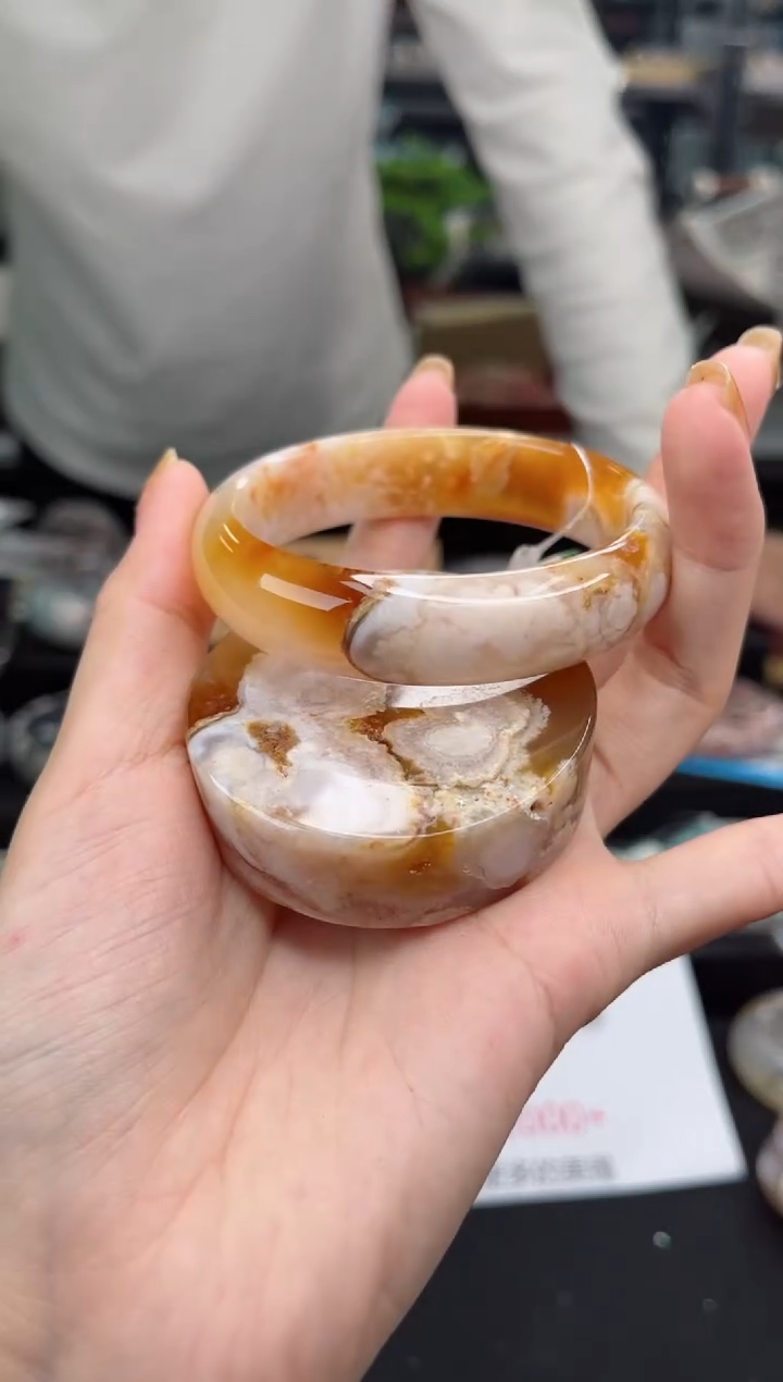 【闪购商品】石英质玉手镯未镶嵌57圈口（赠品镯心）3572291