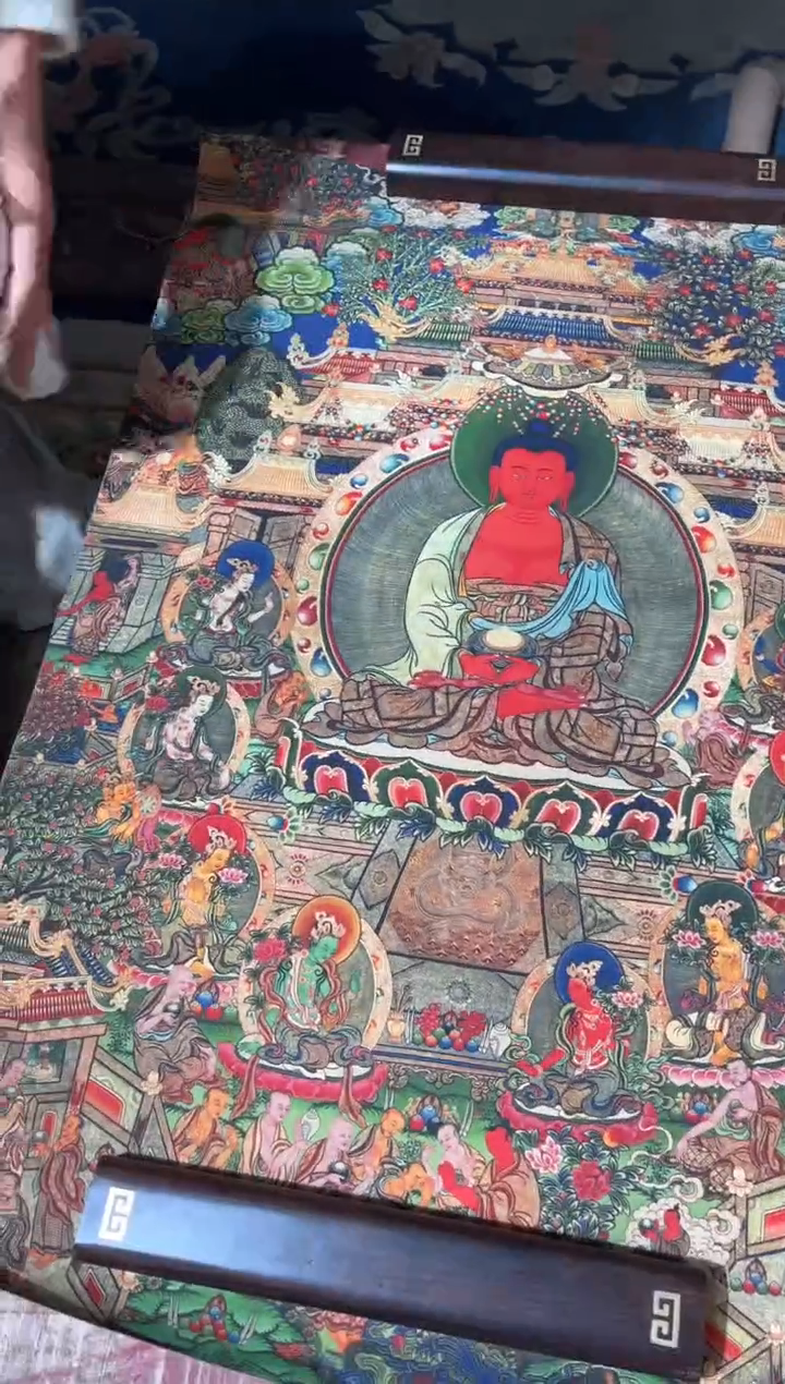 卷轴画龙妹的唐卡tk16