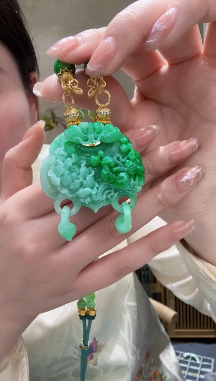 【闪购商品】翡翠颈饰未镶嵌吊坠