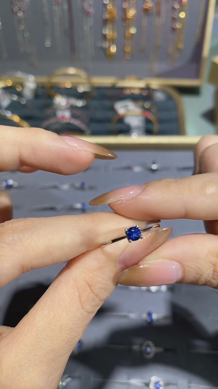 【闪购商品】蓝宝石戒指18K金镶嵌戒指