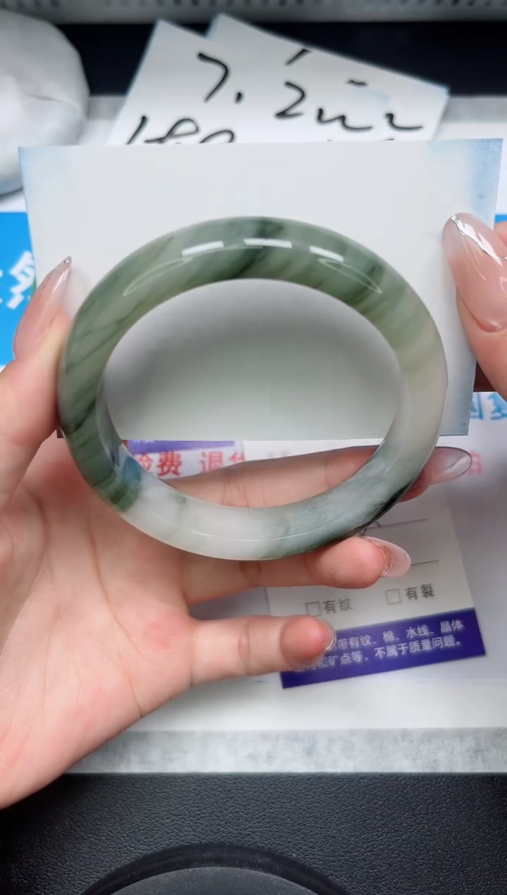 【闪购商品】石英质玉手镯合金182