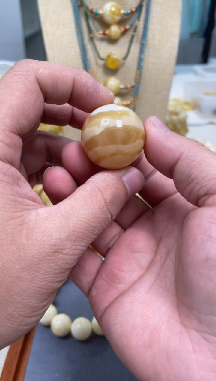 【闪购商品】琥珀颈饰未镶嵌原矿俄料蜜蜡圆珠