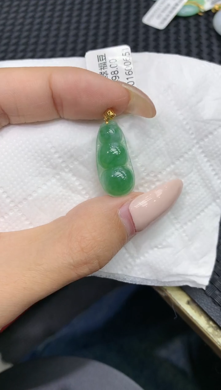 颈饰18K金镶嵌翡翠111111111111