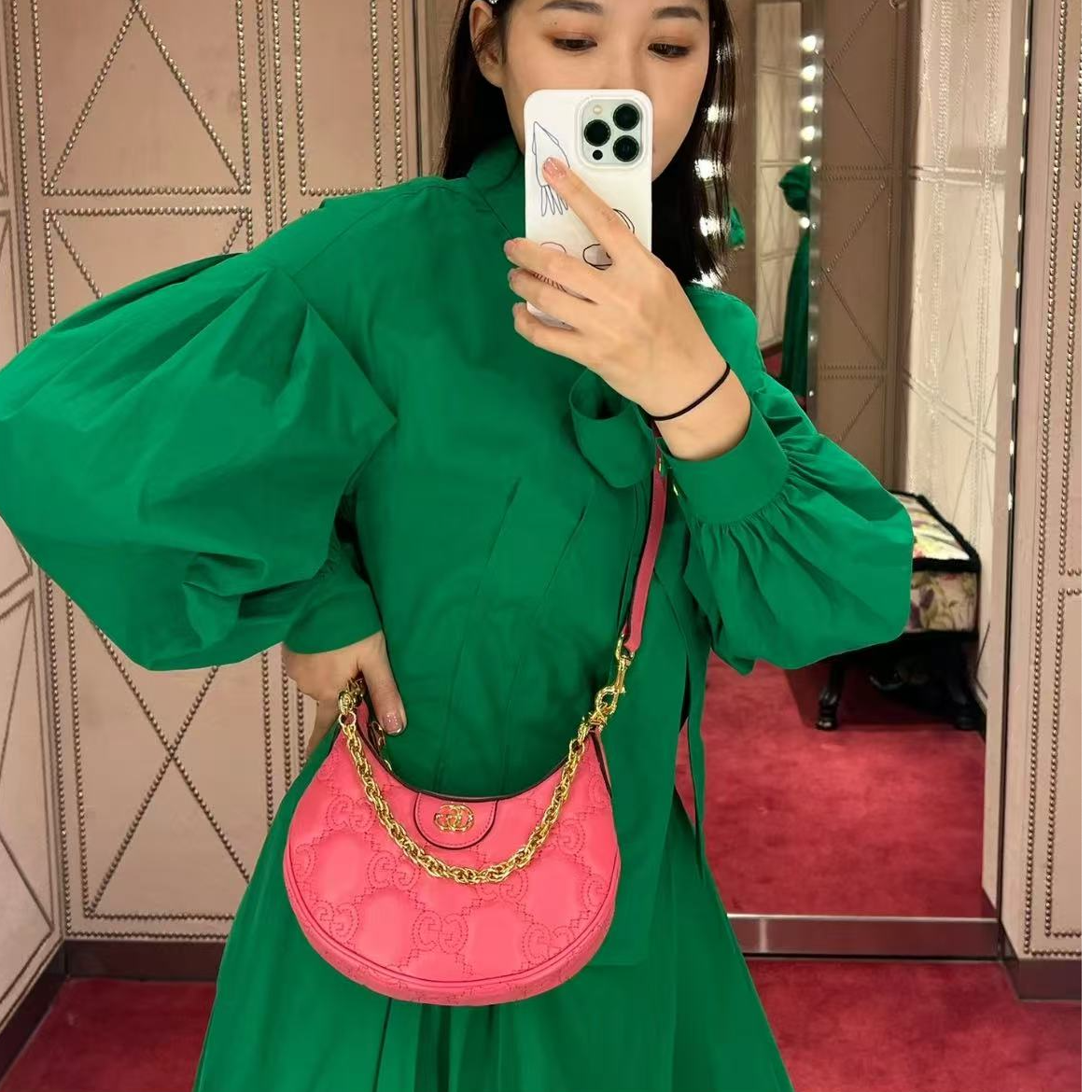 99新 GUCCI/古驰 茉上/马蒙粉色全皮压纹hobo 腋下包