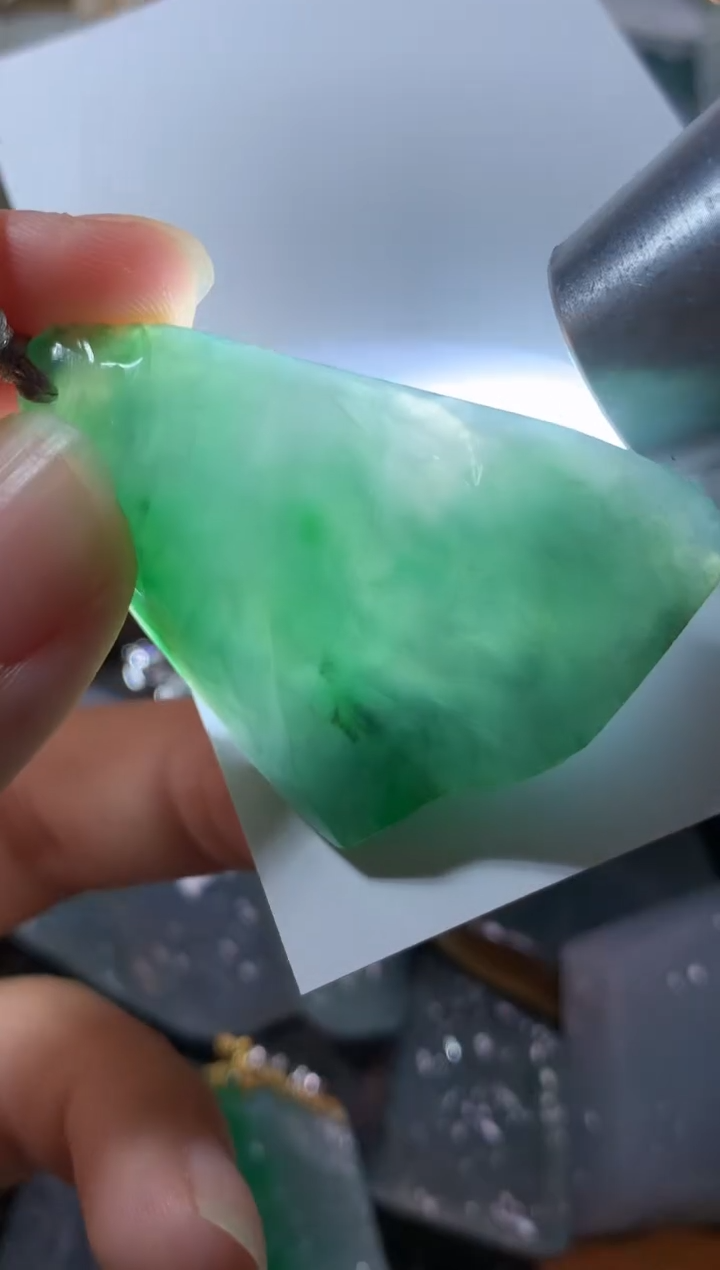 翡翠未镶嵌吊坠(不含链)吊坠