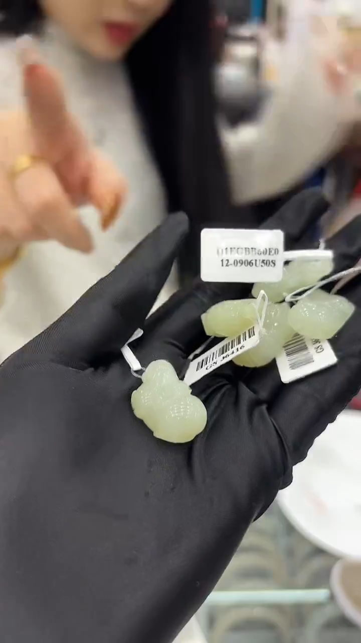 颈饰未镶嵌和田玉董小姐推荐 多样性发货 拍一发一bk