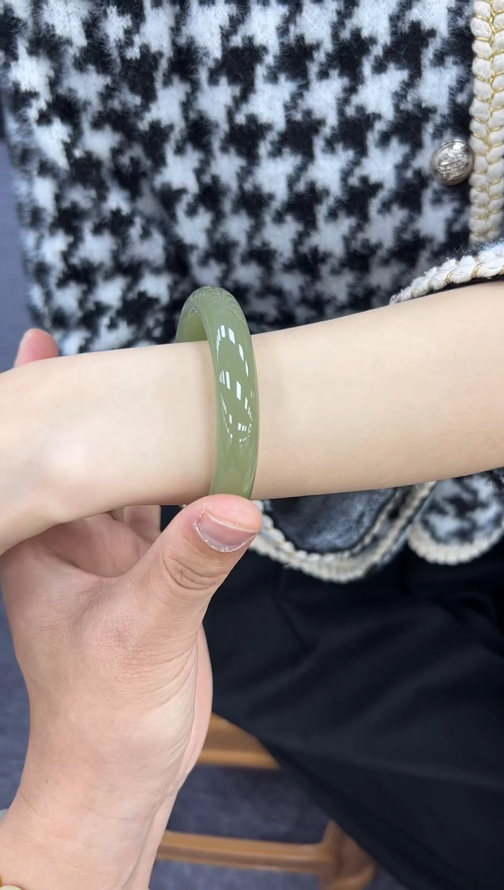 【闪购商品】和田玉手镯未镶嵌58-59  084