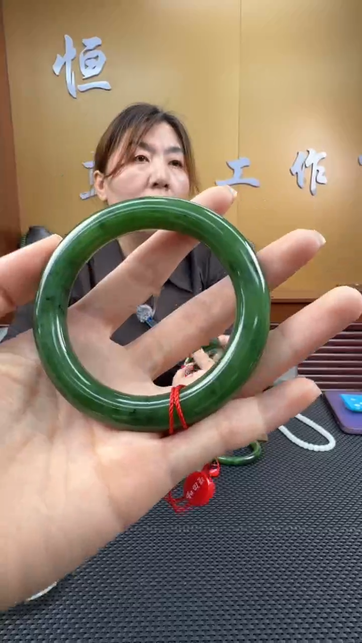 颈饰未镶嵌和田玉手镯59