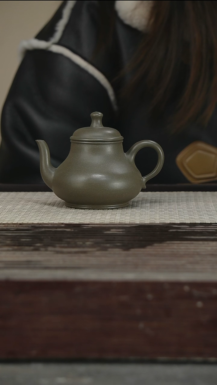 茶壶紫砂57号180CC