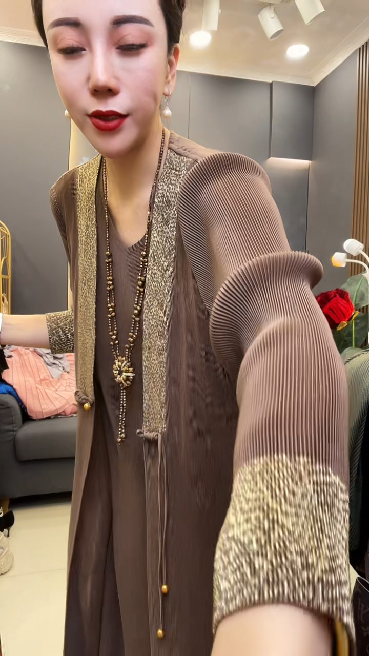 聚酯纤维（涤纶）咖色  国风