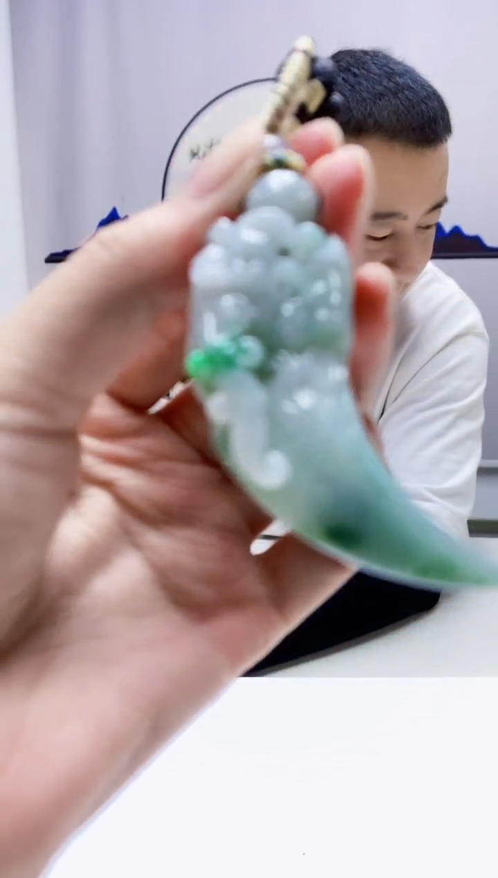定制翡翠未镶嵌4898zm-毛货挂件龙牙51