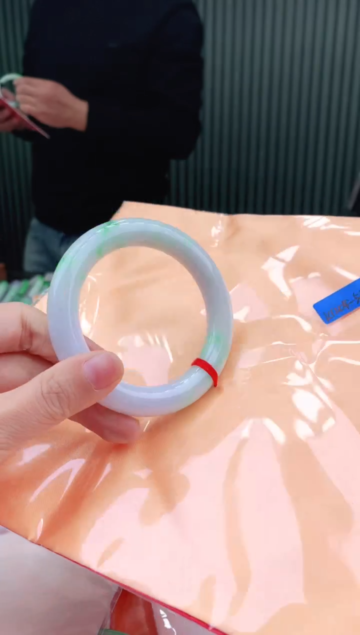 未镶嵌手镯翡翠58