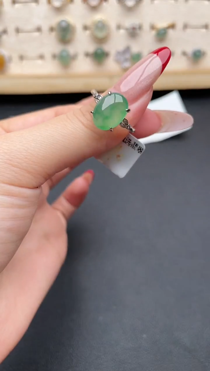 【闪购商品】翡翠戒指银S925镶嵌一物一证一礼盒