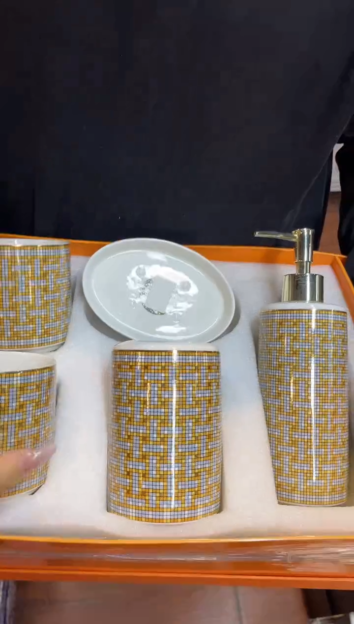 杯鸿辉家品牌瓷器，京东包邮！