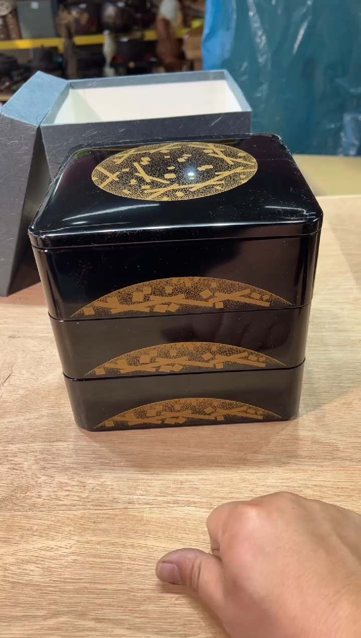 524  描金三段重茶仓木盒 20*19