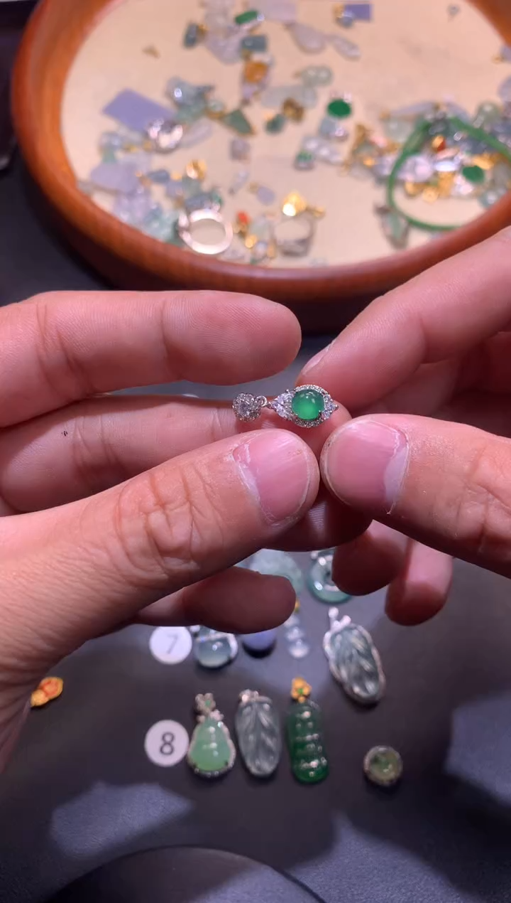 【闪购商品】翡翠吊坠(不含链)银S925镶嵌1