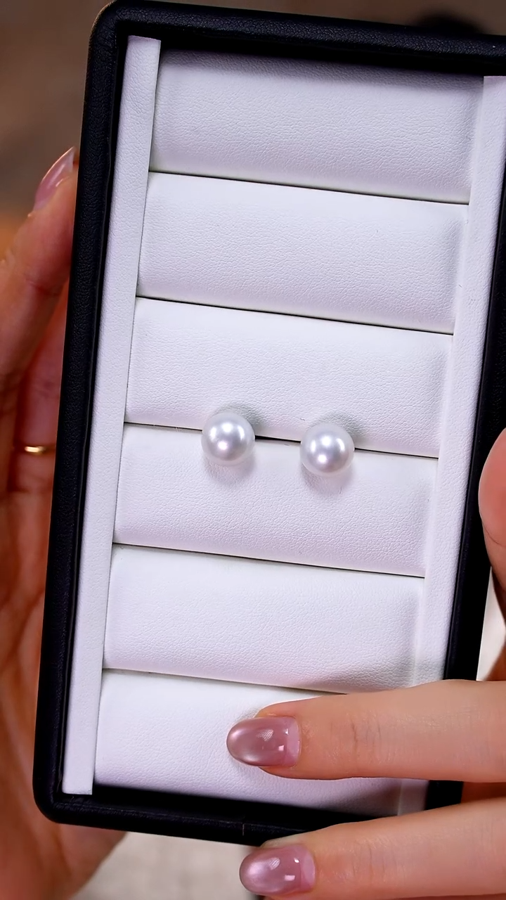 18K金镶嵌耳钉海水珍珠澳白9-10mm