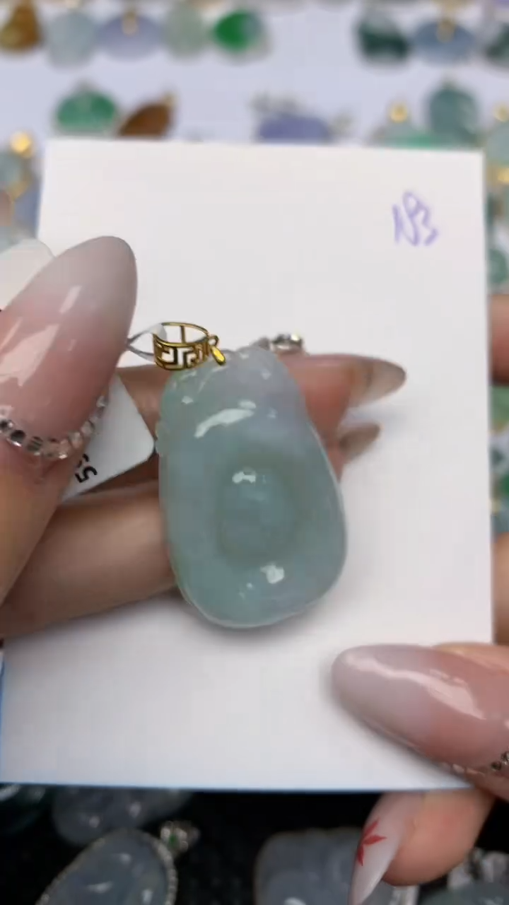 【闪购商品】翡翠颈饰18K金镶嵌天然翡翠a货