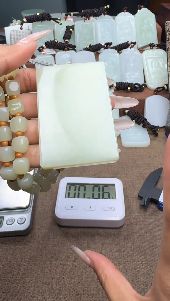 【闪购商品】和田玉颈饰未镶嵌一生