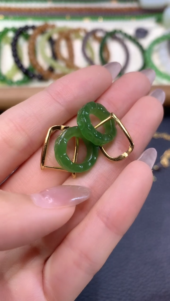 【云中意】S925银和田玉苹果绿耳饰-多样性发货-ldg