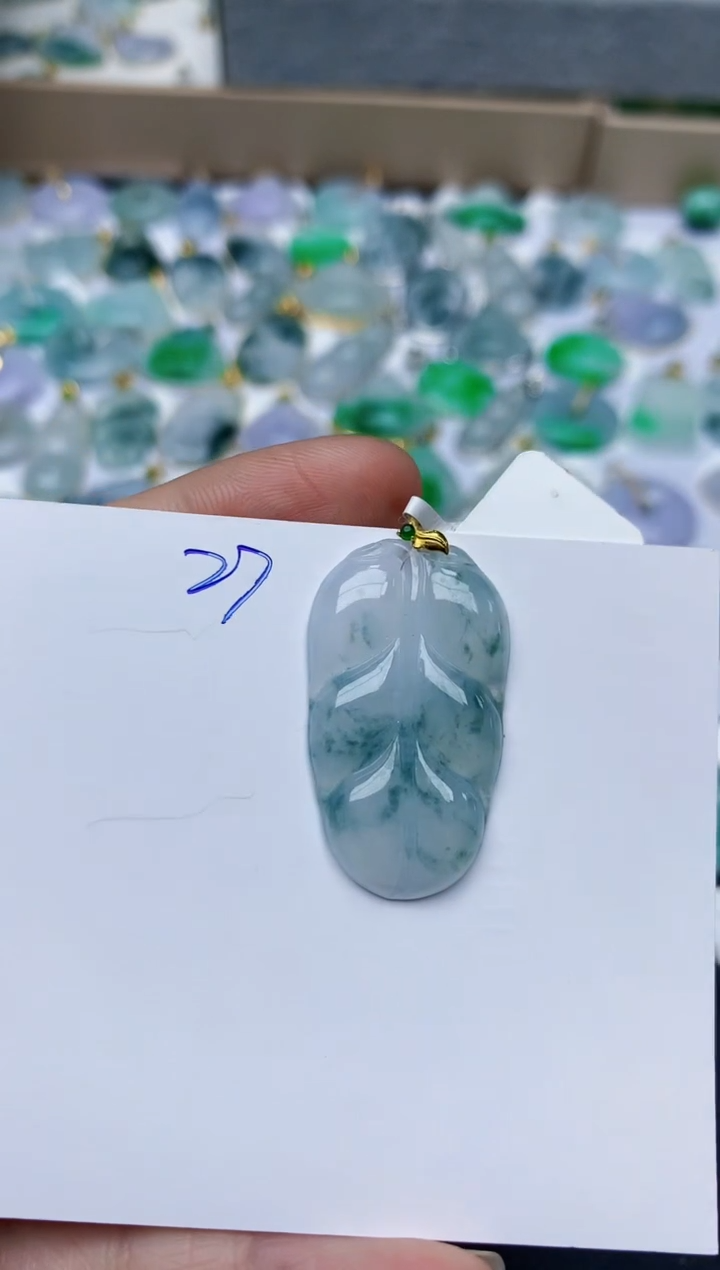 【闪购商品】翡翠颈饰18K金镶嵌天然翡翠A货    