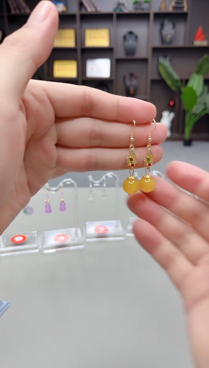 未镶嵌耳钉玛瑙/玉髓318000